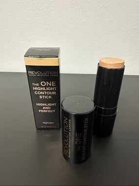 Revolution Highlight Contour Stick - Champagne Glow